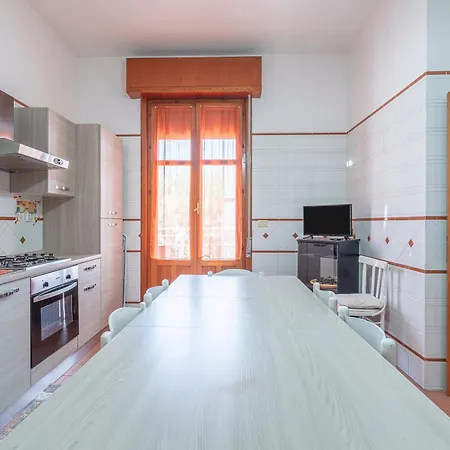 Casa Dell'artista أفولا